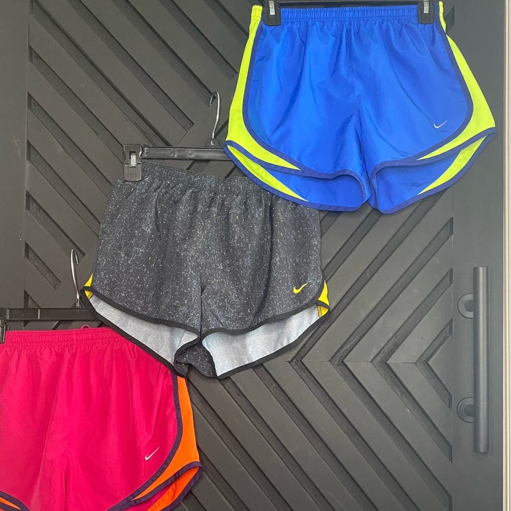 BUNDLE: 3 Nike Women’s Dry Tempo Shorts - Size Small